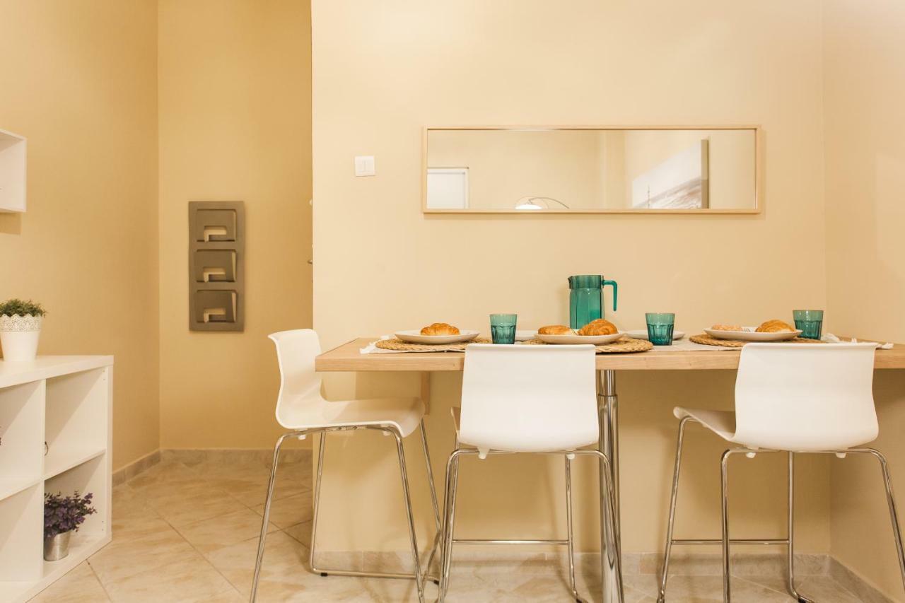 Central, Quiet, Cozy, Very Clean Private Apartment Close To Acropolis Athens Luaran gambar